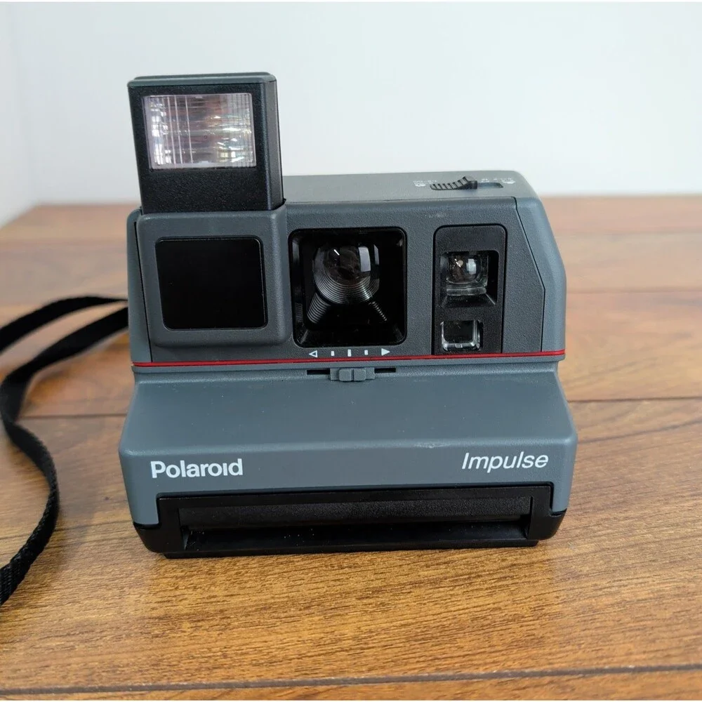 Polaroid Impulse Instant Film Camera 600 With Strap Great Condition Un-Tested
